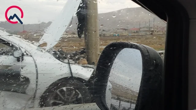 BYD arakəsməni dağıdıb işıq dirəyinə çırpıldı - FOTO
