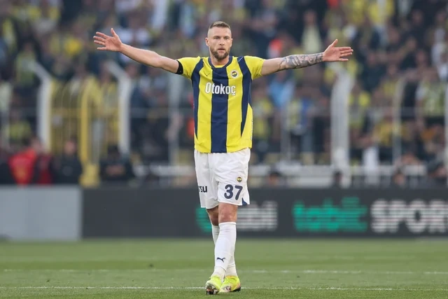 "Fənərbağça"da derbidən əvvəl şad xəbər: Ulduz futbolçusu geri döndü