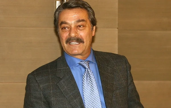 Kadir İnanır xəstəxanaya yerləşdirildi