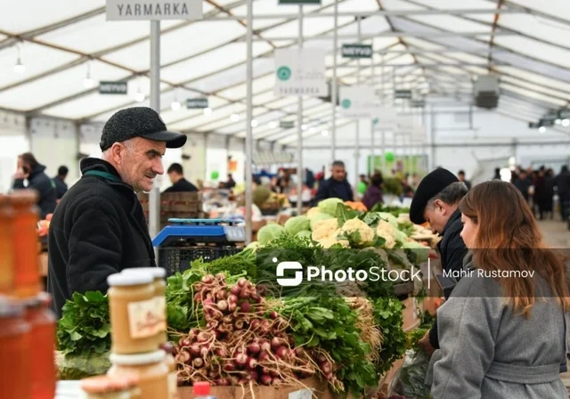 Novruz süfrələri üçün kənd qoxusu: Yarmarkada qiymət fərqi - REPORTAJ