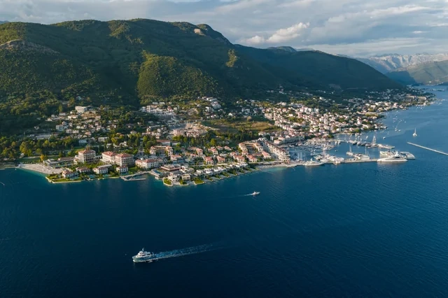 "PAŞA Real Estate Qrup"un rəhbərliyi Monteneqronun baş naziri ilə investisiya və turizmin inkişafını müzakirə edib