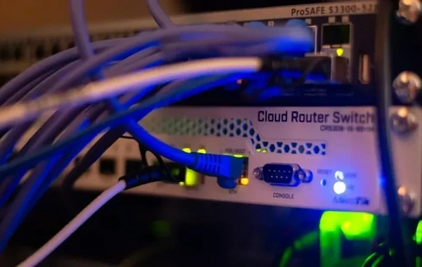 Şimali Koreyada internet demək olar ki, yoxdur: Kimlər istifadə edə bilərlər?
