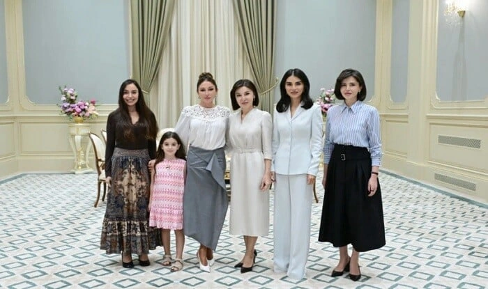 Mehriban Əliyeva Ziroatxon Mirziyayeva ilə görüşdü