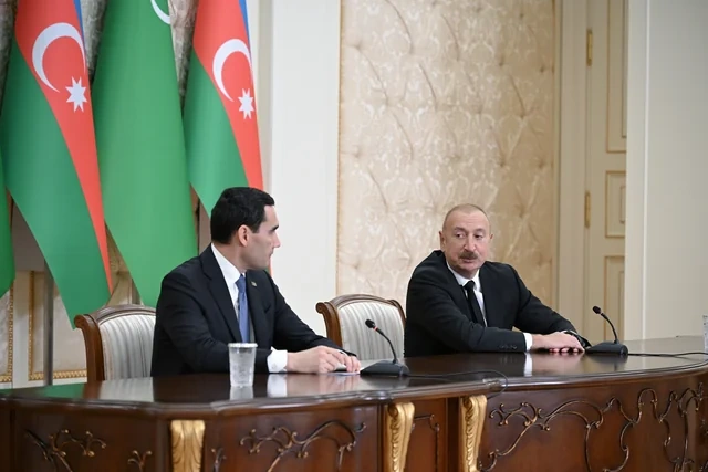 Azərbaycan və Türkmənistan prezidentləri mətbuata bəyanatlarla çıxış ediblər - FOTO - VİDEO