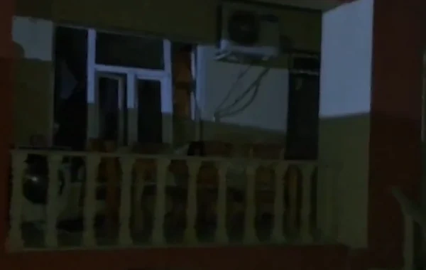 Bakıda evdə partlayış: Xəsarət alanlar var - Video