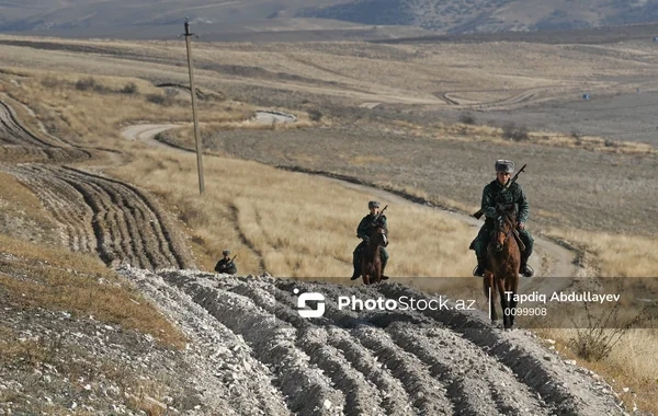 Girişi qadağan edilən 13 nəfərin ölkəyə daxil olmasının qarşısı alınıb