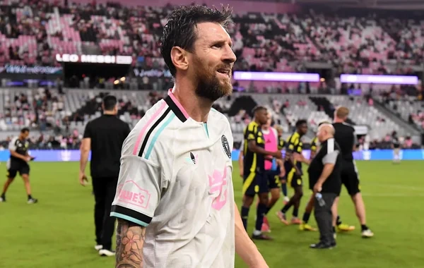 Messi MLS-də bombardirliyə yüksəldi - VİDEO