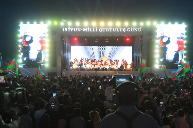 Bakıda Milli Qurtuluş Gününə həsr olunan bayram konserti keçirilib - VİDEO