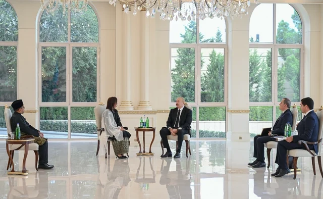 Prezident İlham Əliyev Malayziyanın yeni səfirini qəbul edib - Foto