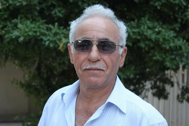 Bakıda Xətainin heykəlində 33 il sonra üzə çıxan MÜƏMMALI YAZI: Heykəltaraş detalları açıqladı - FOTO