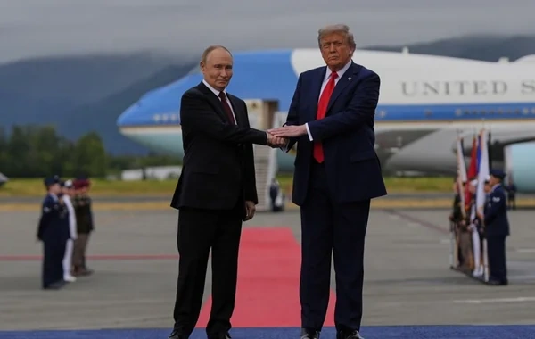 Putin və Tramp arasında telefon danışığı olub