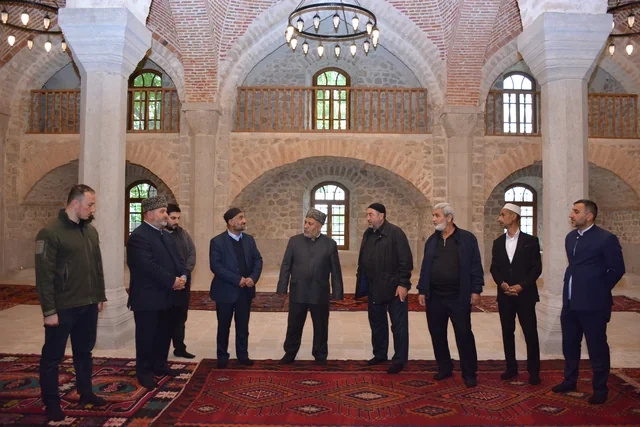 Din xadimləri Qarabağ və Şərqi Zəngəzurdakı tarixi-dini abidələri ziyarət ediblər