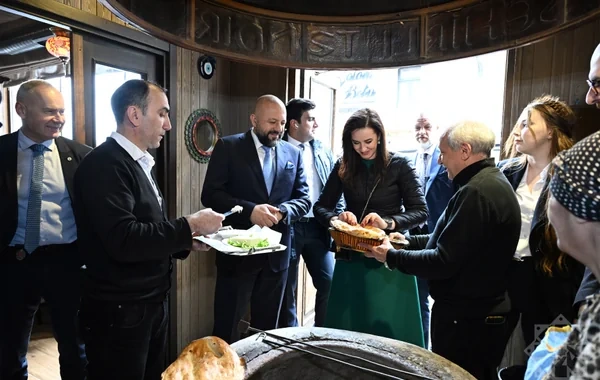 Litvanın baş naziri İçərişəhərlə tanış olub - FOTO