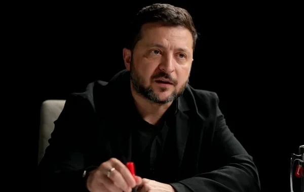 Zelenski müsahibə zamanı ağladı - Video