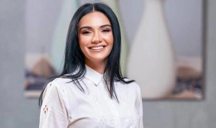 Əməkdar artistin şəkli dərsliyə salındı - Foto