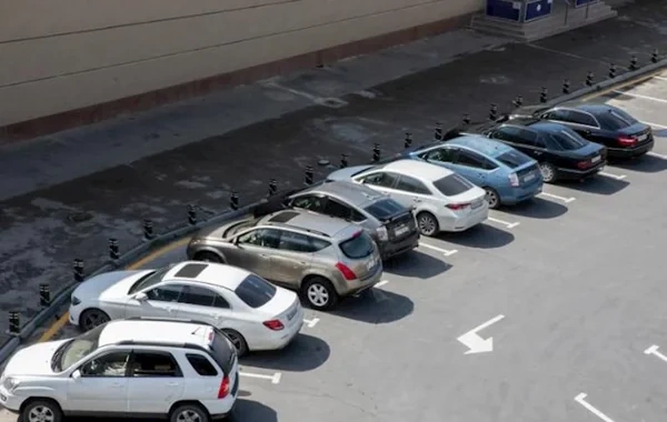 Azərbaycanda yeni parklanma qaydaları TƏSDİQLƏNDİ