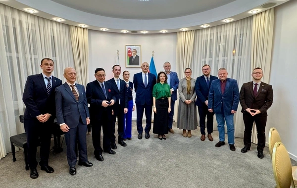 Elçin Əmirbəyov Polşada görüşlər keçirib