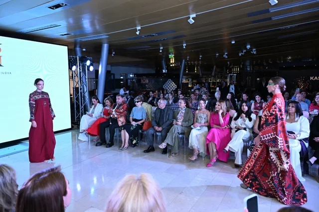 Azərbaycan Milli Xalça Muzeyində "Zamanın naxışları" moda nümayişi təşkil olunub - FOTO