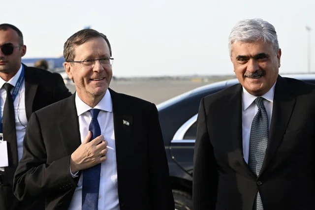 İsrail prezidenti Azərbaycana səfərə gəldi - Foto