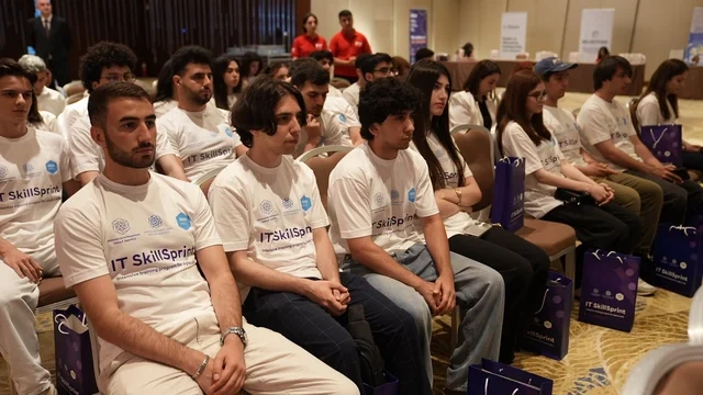 Rəşad Həsənov: "Sənayenin ehtiyaclarına uyğun kadr hazırlığını təşviq edən "Hire and Train" modeli tətbiq olunur"