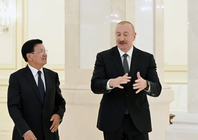 İlham Əliyevin adından Laos prezidentinin şərəfinə rəsmi nahar verilib - Foto