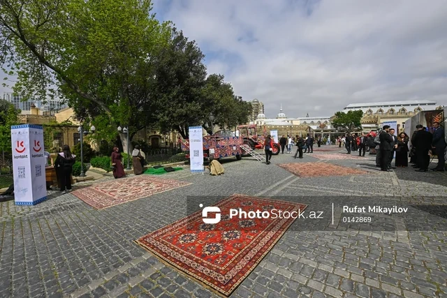 İçərişəhərdə Beynəlxalq Xalça Festivalının açılış mərasimi keçirilir