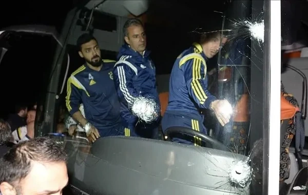 "Fənərbağça" komandasına edilən silahlı hücumun dosyesi 11 ildən sonra yenidən açıldı - Saxlanılanlar var - VİDEO