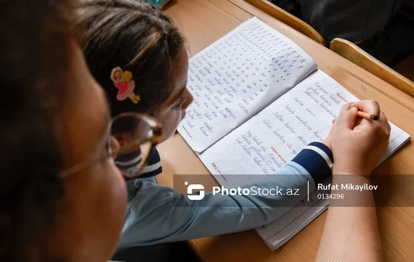 Məktəbə başlayan hər min şagirddən səkkizinin təhsil taleyi naməlumdur - RƏSMİ