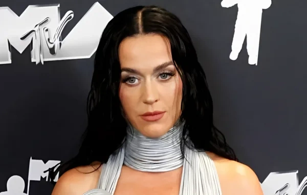 Keti Perri musiqisindən bombardman videosunda istifadəsinə görə Ağ Evə etiraz etdi