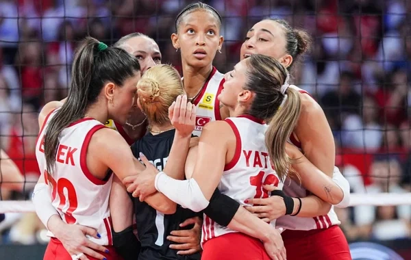 Türkiyənin qadın voleybolçuları ardıcıl ikinci dəfə Avropa çempionu oldular