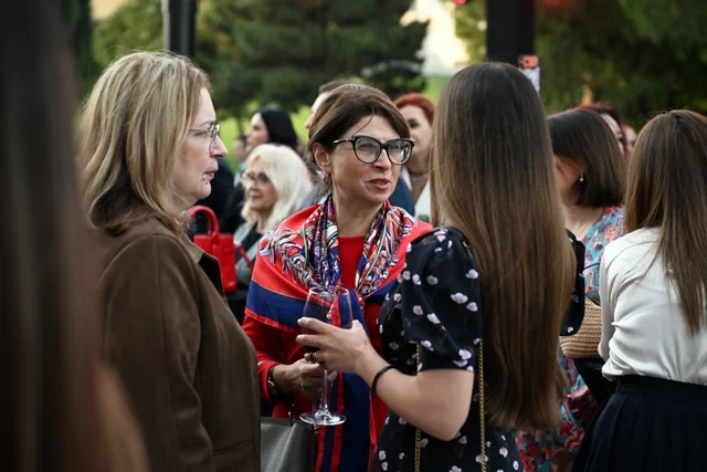 Heydər Əliyev Mərkəzində perulu rəssamın fərdi sərgisinin açılışı olub