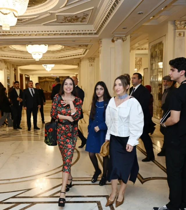 Birinci vitse-prezident Mehriban Əliyeva "Qağayı" tamaşasının təqdimatında iştirak edib - Foto