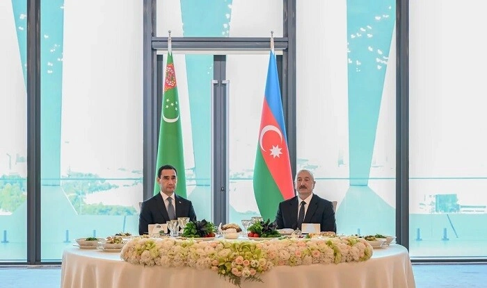 İlham Əliyev Berdiməhəmmədovun şərəfinə ziyafət verdi