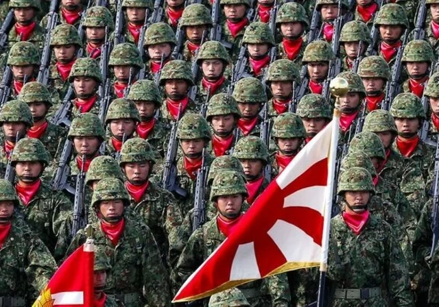 Dünyanı qorxuya salan qadın lider: Yaponiya ölümcül silah satışına başladı - FOTO
