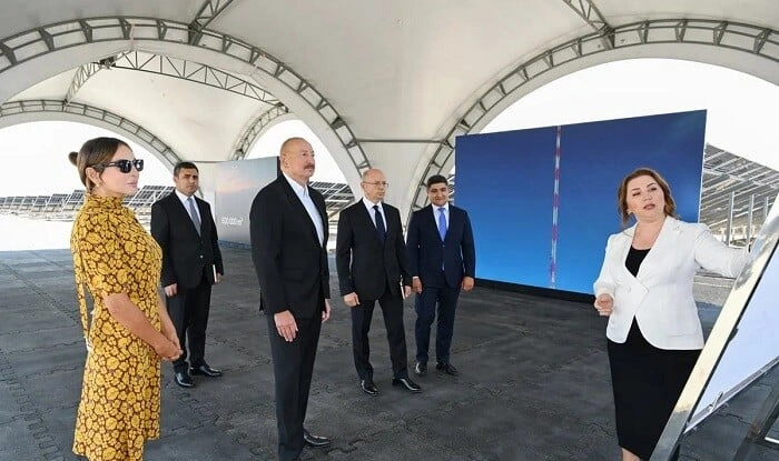 İlham Əliyev bu stansiyalardakı işlərlə tanış oldu