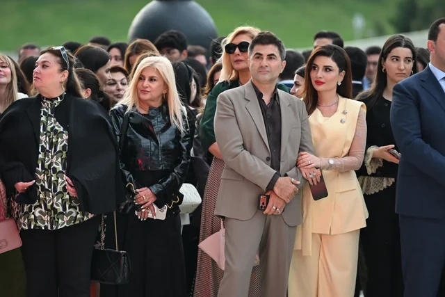 Heydər Əliyev Mərkəzində perulu rəssamın fərdi sərgisinin açılışı olub