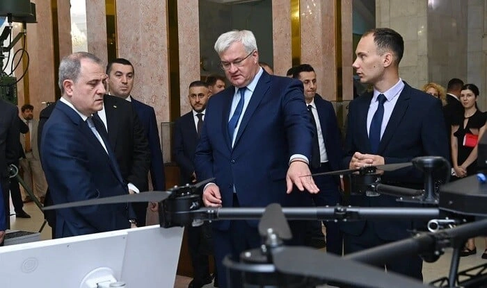 Bayramov Kiyevdə Ukrayna PUA-larına baxdı - Foto