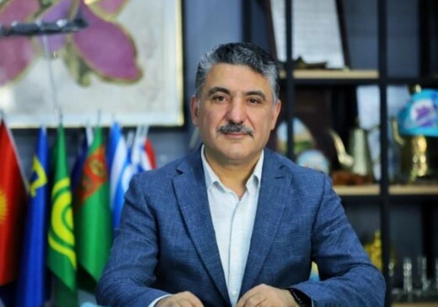 Dərsliklərin hazırlanmasında ictimai rəy diqqətə alınacaq? - "Müzakirə vaxtı layihəyə münasibət bildirmirlər"