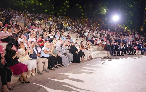 Xətai rayonunda Xalq artisti Afaq Bəşirqızı ilə görüş keçirilib
