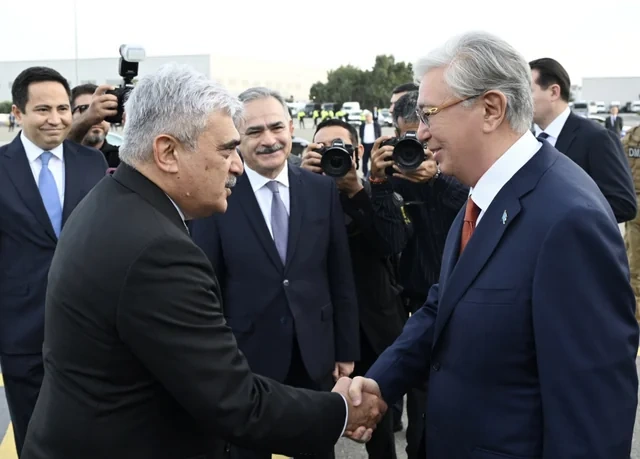Qazaxıstan Prezidentinin Azərbaycana səfəri başlayıb - Foto