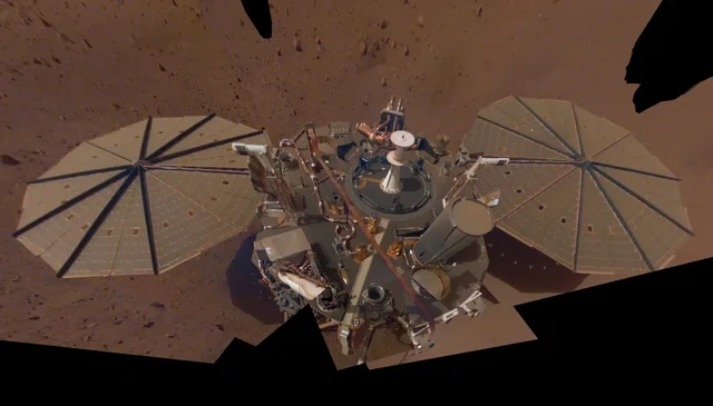 Marsın 24 kilometr dərinliyində sensasiyalı tapıntı - FOTO