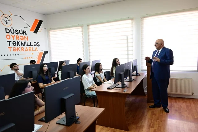 AHİK-in Əmək və Sosial Münasibətlər Akademiyasında "Bilik Günü" keçirilib