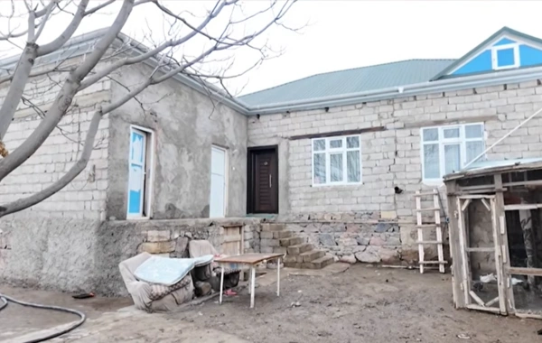 Beşuşaqlı ailə acınacaqlı durumda: "Barmağına bir aparat bağlayıb üçüncü qrup əlillik verdilər"