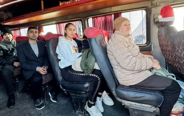 Badara və Seyidbəyli kəndlərinə yola salınan növbəti köç karvanları Xocalıya çatıb