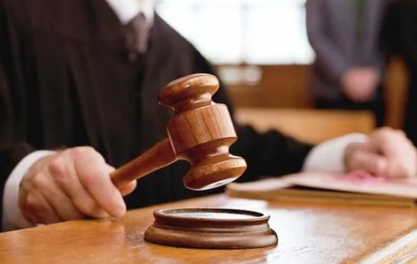 Hüquqşünas adı ilə vətəndaşların yarım milyon manatını ələ keçirdi