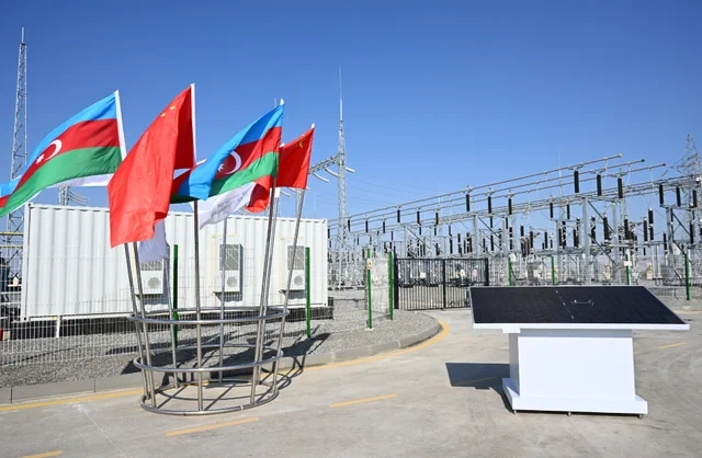 İlham Əliyev "Qobustan" Günəş Elektrik Stansiyasının açılışında iştirak edib - FOTO