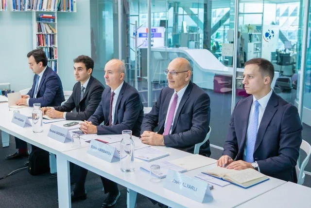 Elçin Əmirbəyov: "Sülh sazişiylə Ermənistan Konstitusiyası arasında mövcud uyğunsuzluğun aradan qaldırılması prosesin təminatı üçün qaçılmazdır"