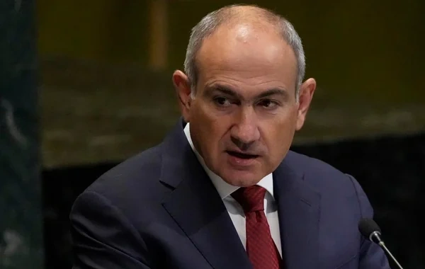 Ermənistan dəmir yolları ilə bağlı müqaviləni başqa ölkəyə satır?