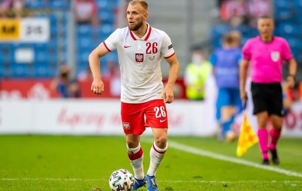 "Sabah" Polşa millisinin futbolçusunu birdəfəlik transfer edir