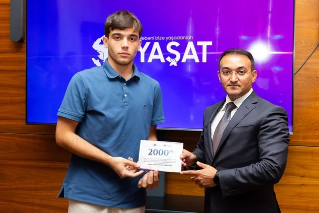 Bəzi tələbələrə 2000 manat MÜKAFAT VERİLƏCƏK - FOTO